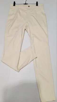 ほぼ未使用！レディース　ユニクロ　オフホワイト　XL スリムフィットパンツ