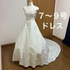 中古ウェディングドレス　S〜Mサイズ　７〜9号　刺繍　ライトグリーン　パール