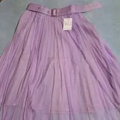 ロゴ入りベルト付きチュール重ねプリーツスカート