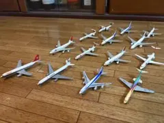 JAS 日本エアシステム TDA 航空機 ピンバッジ セット11個 - メルカリ