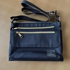 ショルダーバッグ ファスナー付き