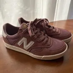 New Balance スニーカー WRT300
