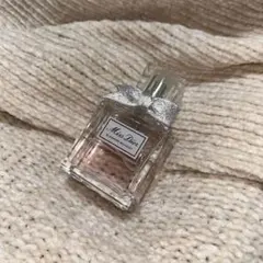 Miss Dior Blooming Bouquet 香水 30mLのサムネイル
