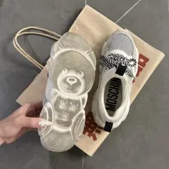 Moschino Teddy Run ダットスニーカー36のサムネイル
