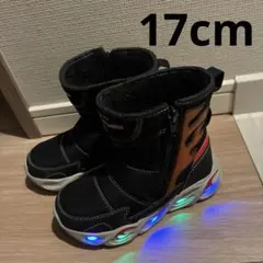 スケッチャーズ　光るブーツ