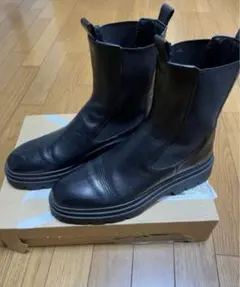 zara 本革ブラックレザーサイドゴアブーツ