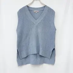 美品✨ JUSGLITTY ジャスグリッティー ニット ベスト ブルー Vネックのサムネイル