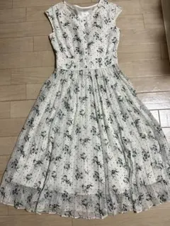 アプワイザーリッシェ　花柄ワンピース