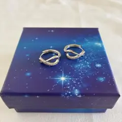 フープピアス シルバー CZ ダイヤ風 交差デザイン 中折れ式 上品 高見え