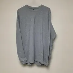 ユニクロ　グレー長袖tシャツ