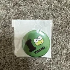 treasure 缶バッジ　サンリオコラボ　ヨシ