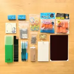 文房具セット　付箋　ペンケース　鉛筆　シャーペン　ホッチキスの針　砂消しゴムなど