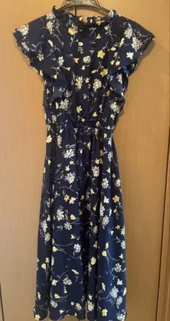 グレイル　花柄ロングワンピース Mサイズのサムネイル