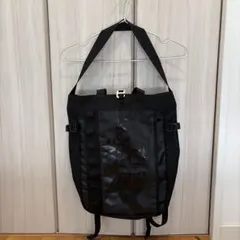 THE NORTH FACE ヒューズボックストート　黒のサムネイル