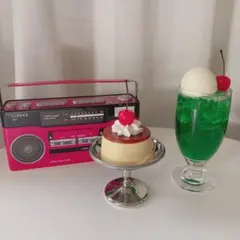 レトロな食品サンプルセット　クリームソーダ プリンアラモード ラジカセ缶