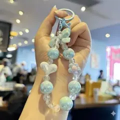 【オーロラ輝く】ぷっくりハート＆フラワー ビーズキーホルダー / パステル水色