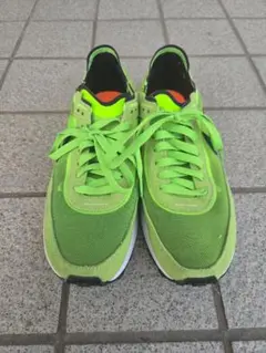 NIKE 蛍光グリーン スニーカー メッシュのサムネイル
