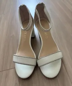 STACCATO ホワイトストラップサンダル 22.5〜23センチのサムネイル
