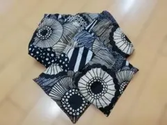 極美品★ユニクロのマリメッココラボ　マフラー★白黒花柄のサムネイル