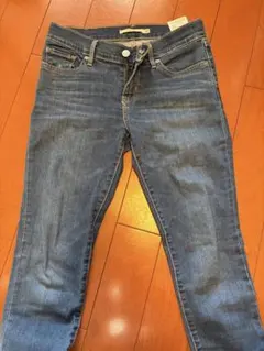 Levi Strauss & Co. 711 SKINNY デニム 25のサムネイル