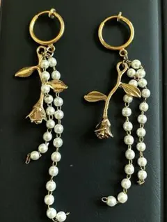 花とパールのロングイヤリング　ハンドメイド