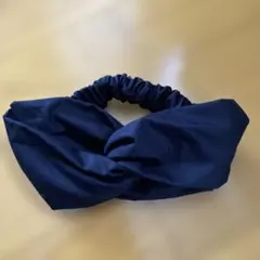 ブラックツイストヘアバンド