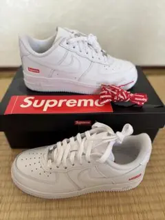 Supreme Nike Air Force 1 ホワイト