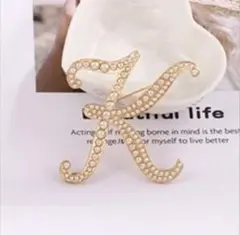 ブローチKイニシャルゴールドパールワンポイント上品高見え推し活プレゼント贈り物