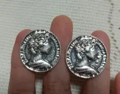 コイン型 シルバーカラー イヤリング