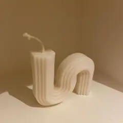 曲線　うねり　置物　モダンデザイン　ホワイト