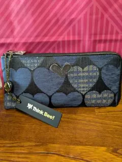 美品 Think Bee!ストライプデザイン 長財布 ハート金具付き - メルカリ