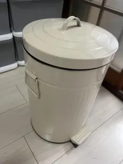 Item thumbnail for item eb25919d-16e6-41a0-906b-1d85d365e766