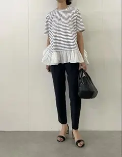新品タグ付き　ビアズリー BEARDSLEY ギャザーペプラムTee ホワイト BEARDSLEY（ビアズリー） ブラウス シャツ Tブラウス レディース