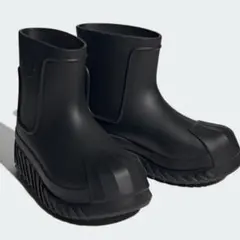 adidas：アディフォームSSTブーツ