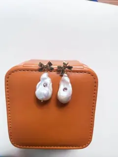 真珠のピアス｜S925ポスト｜一粒の輝きが個性を添えるハンドメイドイヤリング