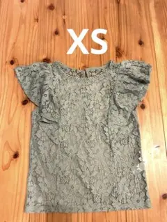 ジーユー　XS レースラッフルデザインT グリーン
