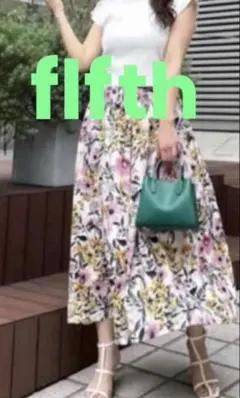 美品✨fifth 花柄　フラワー　フレア　ロングスカート　sizeMのサムネイル