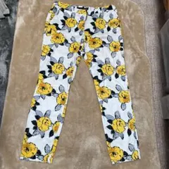 花柄パンツ