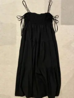 ZARA ブラック シャーリング キャミワンピース ロングワンピースのサムネイル