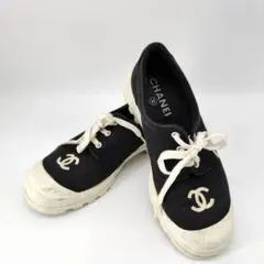 24753✨CHANEL デカココマーク キャンバス ローカットスニーカーのサムネイル