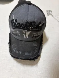 BEEDENの「BD STUDS DAMAGE CAP」 帽子 スタッズ ロゴ - メルカリ