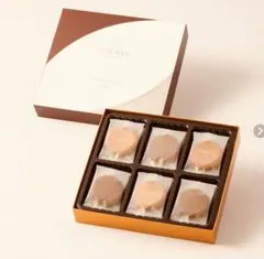 ゴディバ　　GODIVA　ラングドシャクッキーアソートメント (18枚入)のサムネイル