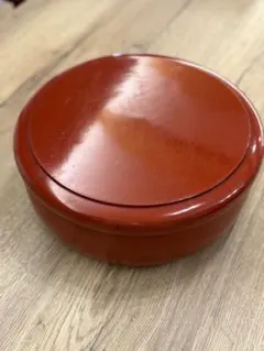 赤い漆器 菓子器 陶器カップ5個付き