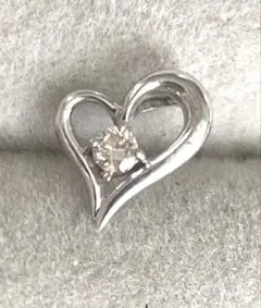 オープンハートダイヤペンダントトップ（0.07カラット）K10WG