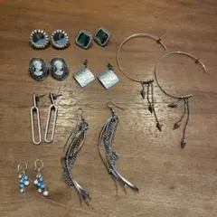 多様なデザインのピアスセット 9ペア