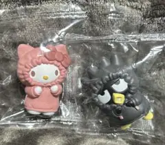 サンリオ ガチャ むぎゅぎゅ パーカーフィギュア キティ・ばつ丸 2点