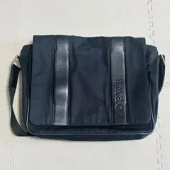 ✨極美品✨ロエベ　大容量メッセンジャーバッグ　キャンバス×レザー　ブラック メンズ ラグジュアリーメッセンジャーバッグ｜ロエベ - LOEWE