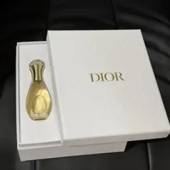 Dior ノベルティ シャドールヘアミスト ヘアブラシセット〜9/30 - メルカリ