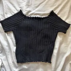 黒リブ編みオフショルダーTシャツ