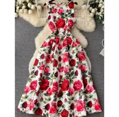 ワイルドリリー　ワンピース　赤いバラ柄　ワンピース